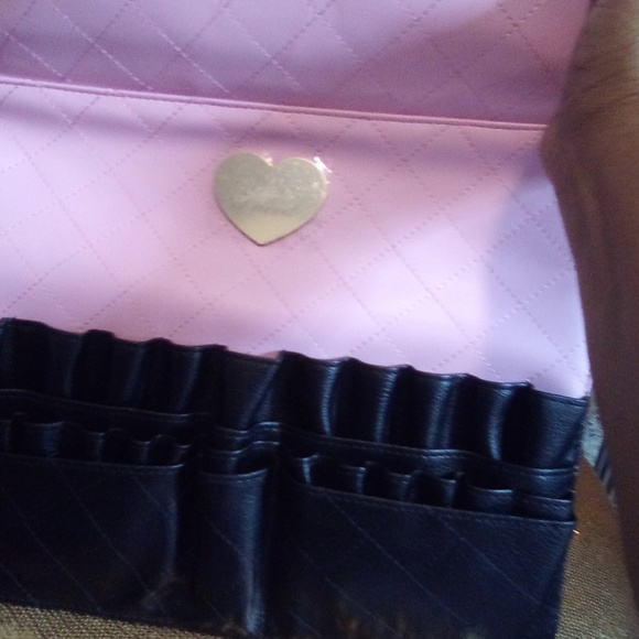 Two - Faced large Professional Makeup Bag - Picture 6 of 7
